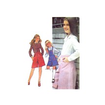 1970s Girls Culottes with Detachable Bib and Blouse McCalls 5419 Vintage Sewing Pattern Size 7