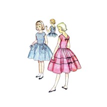 1950s Girls V-Back Fitted Bodice Full Skirt Dress Simplicity 4622 Vintage Sewing Pattern Size 8