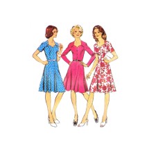 1970s Misses Sweetheart Neck Dress Style 4743 Vintage Sewing Pattern Size 20 Bust 42
